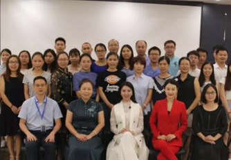 增強魅力，提升形象——星徽精密舉辦“ 魅力綻放 ”職業(yè)形象禮儀講座